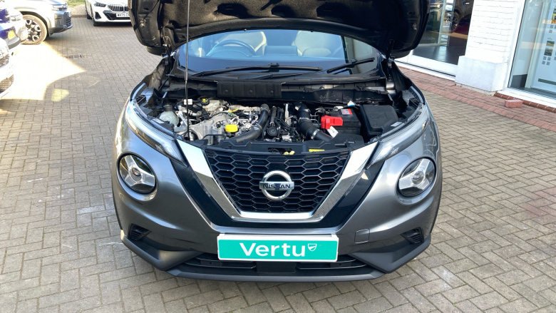 Nissan Juke 1.0 DiG-T 114 N-Connecta 5dr DCT Petrol Hatchback